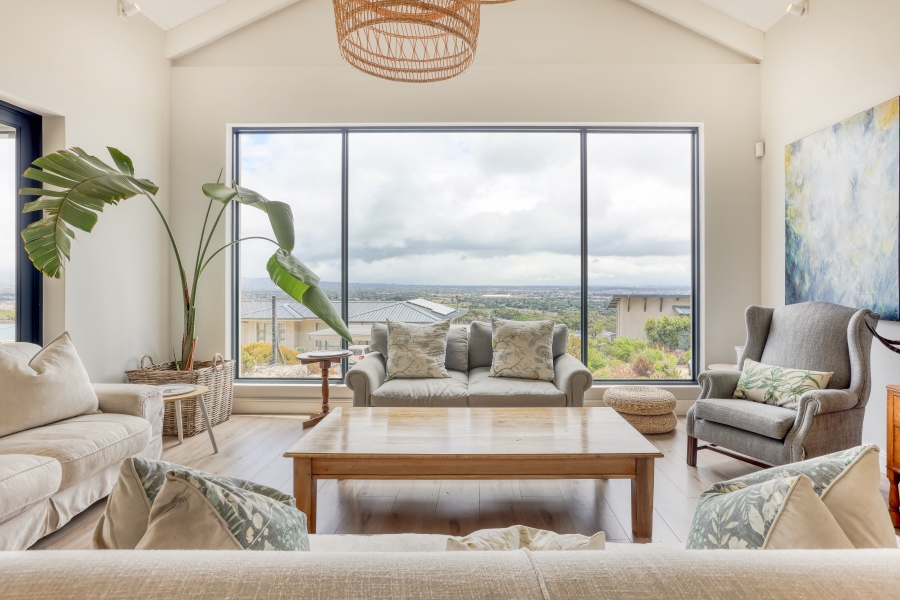4 Bedroom Property for Sale in Stonehurst Mountain Estate Western Cape